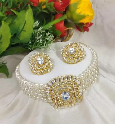 Nivaan Alloy Gold-plated White Jewellery Set(Pack of 1)