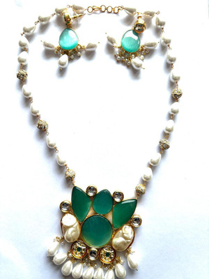 Palhar Collections Brass Green, White Jewellery Set(Pack of 1)