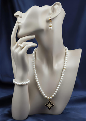 AVARORASTRADER Brass, Stone, Stainless Steel Gold, Black, White Jewellery Set(Pack of 4)