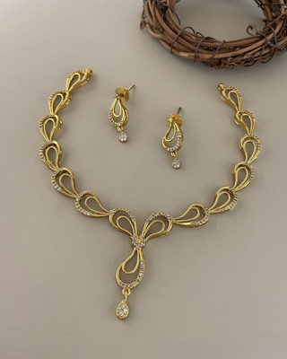 ACHU JEWELS Brass Gold-plated White Jewellery Set(Pack of 1)