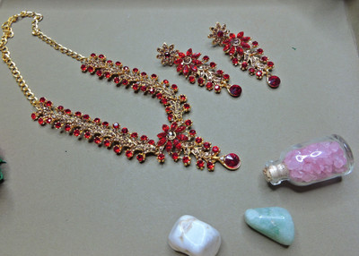 VATSALYA creation Alloy Gold-plated Red Jewellery Set(Pack of 1)