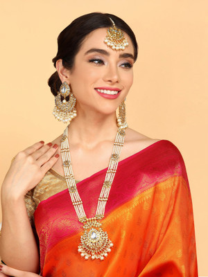 Reesha Jewel Brass White Jewellery Set(Pack of 1)