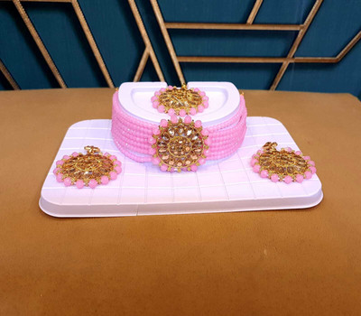 Gorgeous Gems Brass Pink Jewellery Set(Pack of 1)