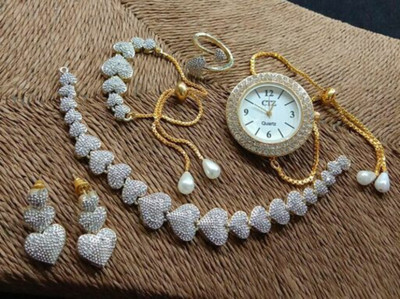 M Creation Alloy Gold-plated Gold Jewellery Set(Pack of 1)