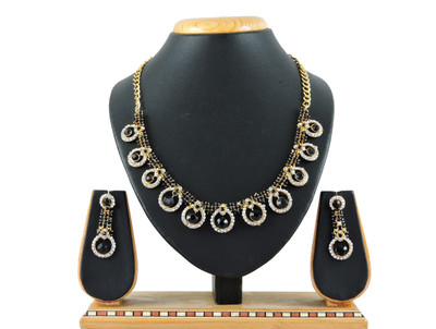 KAHAR CREATION Alloy Gold-plated Black Jewellery Set(Pack of 1)