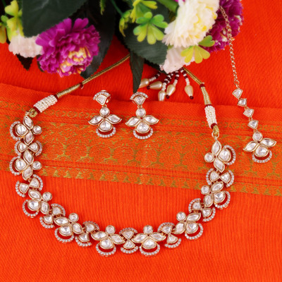 Saloni Fashion Jewellery Brass Gold-plated White Jewellery Set(Pack of 4)