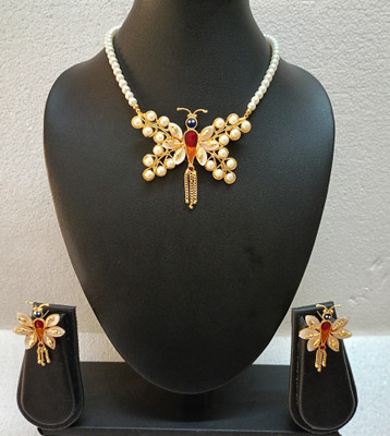 Purabi Shell Gold-plated Red Jewellery Set(Pack of 1)