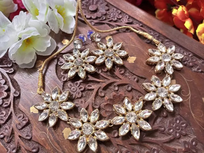 CATALYST Crystal Gold-plated White Jewellery Set(Pack of 1)