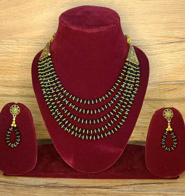 Lalimaa Alloy Gold-plated Black, Gold Jewellery Set(Pack of 1)
