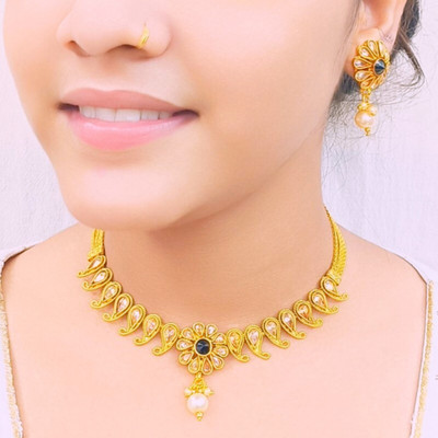 Aroras Bridal & Fashion Jewellery Brass Gold-plated Black Jewellery Set(Pack of 1)