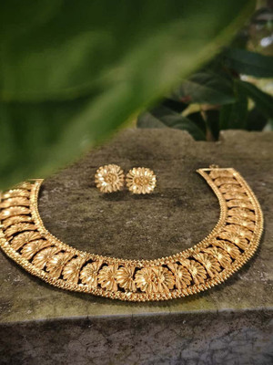 Alankarini Creation Alloy Gold-plated Gold Jewellery Set(Pack of 1)