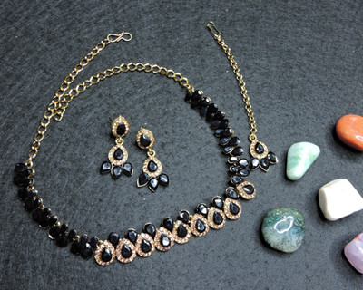 VATSALYA creation Alloy Gold-plated Black Jewellery Set(Pack of 1)
