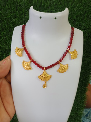 Tanmaniyai Crystal Gold-plated Maroon Jewellery Set(Pack of 1)
