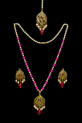 Kashtbhanjan Enterprise Brass Gold-plated Gold Jewellery Set(Pack of 1)