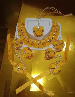 KANISHA ENTERPRISES Fabric Yellow Jewellery Set(Pack of 1)