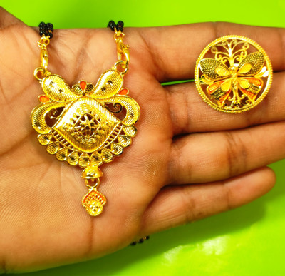 Divyanshi Collection Brass Gold-plated Gold Jewellery Set(Pack of 2)
