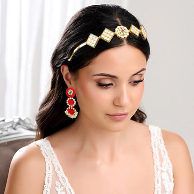 University Trendz Alloy Gold-plated Multicolor Jewellery Set(Pack of 1)
