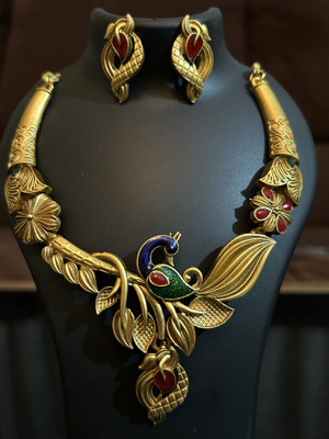 Shora Alloy Gold-plated Gold, Copper Jewellery Set(Pack of 1)