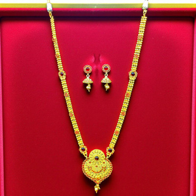 Aroras Bridal & Fashion Jewellery Brass Gold-plated Red Jewellery Set(Pack of 1)