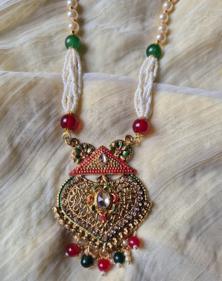 DUKU Alloy Gold-plated Gold, Maroon, White, Green Jewellery Set(Pack of 1)