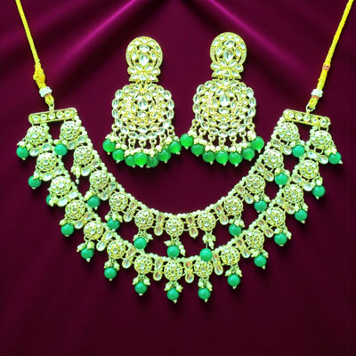 Aroras Bridal & Fashion Jewellery Copper Gold-plated Green Jewellery Set(Pack of 1)