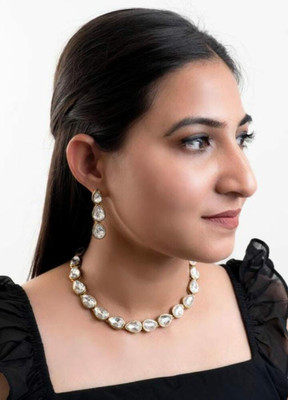 Roshni Creation Alloy White Jewellery Set(Pack of 1)