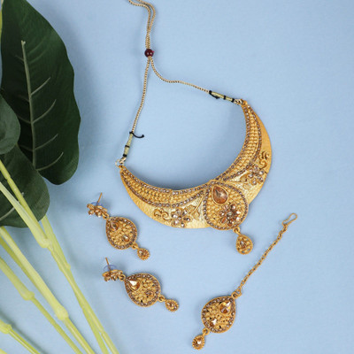 Divastri Brass Gold-plated Gold Jewellery Set(Pack of 1)