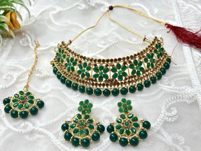 Manvini Alloy Gold-plated Green Jewellery Set(Pack of 4)