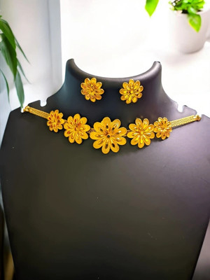 SAjTori Brass Gold-plated Gold Jewellery Set(Pack of 1)
