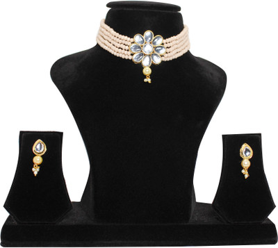 Nifty Crystal Gold-plated Green Jewellery Set(Pack of 1)