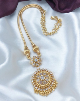 TheWardrobee Brass Gold-plated White Jewellery Set(Pack of 1)