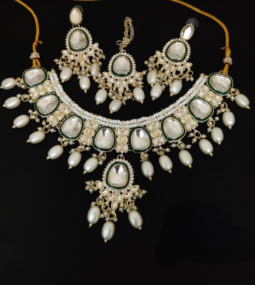 Lucentarts Jewellery Alloy Gold-plated White Jewellery Set(Pack of 3)
