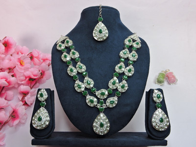 VATSALYA creation Alloy Gold-plated Green Jewellery Set(Pack of 1)