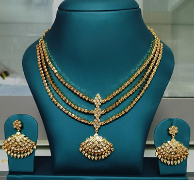 sowmyastores Brass Gold-plated White Jewellery Set(Pack of 1)