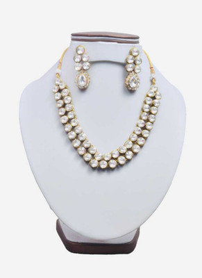 Nivaan Alloy Gold-plated White Jewellery Set(Pack of 1)