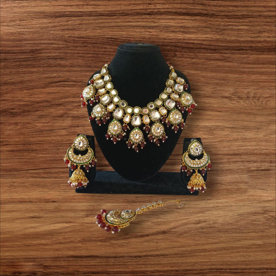 Kanku And Radha Alloy Maroon Jewellery Set(Pack of 1)