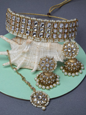 Sukkhi Alloy Gold-plated White Jewellery Set(Pack of 4)