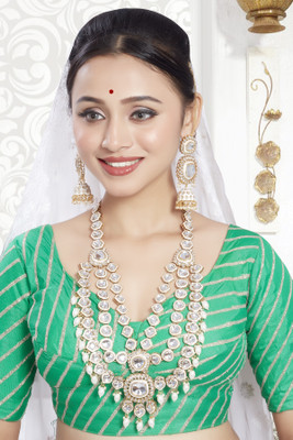 Kanku And Radha Alloy White Jewellery Set(Pack of 1)