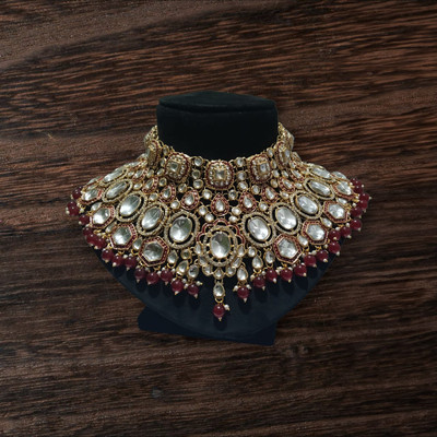 Kanku And Radha Alloy Maroon Jewellery Set(Pack of 1)