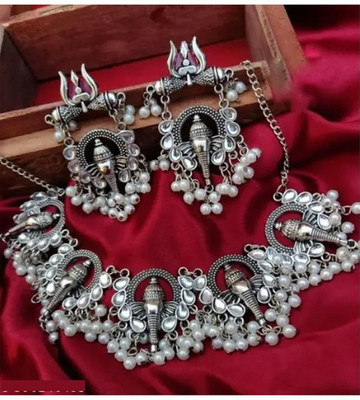 Sangria Alloy Silver Jewellery Set(Pack of 1)