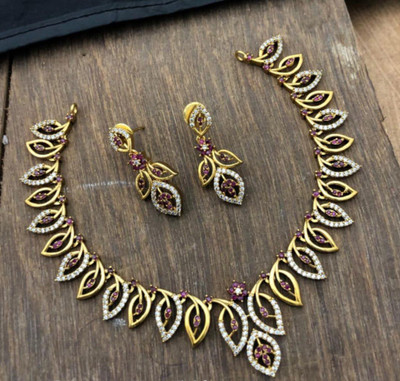Pamadhya Brass, Copper Gold-plated Multicolor Jewellery Set(Pack of 1)