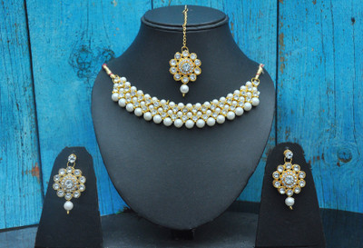 Arya Collection Alloy Gold-plated White Jewellery Set(Pack of 1)