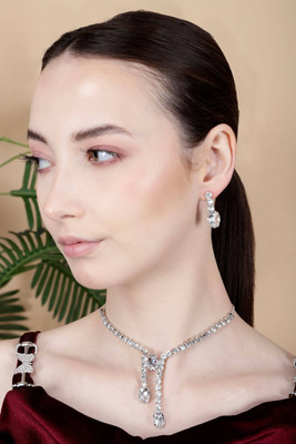 SKG Fashion Store Alloy Silver White Jewellery Set(Pack of 1)