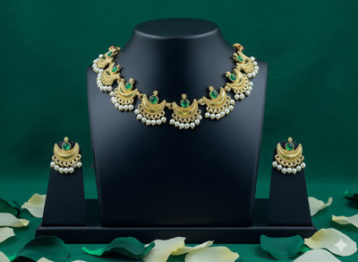 Navadurga Jewels Brass Gold-plated Green Jewellery Set(Pack of 1)