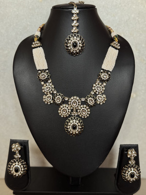 gadbad jhaala Brass Gold-plated Black, White Jewellery Set(Pack of 4)