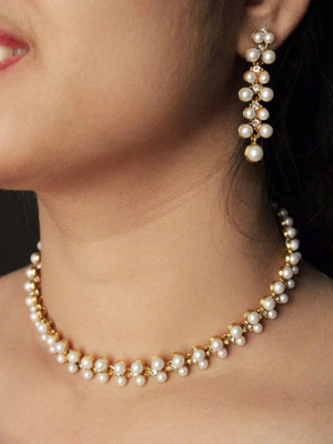 TINALIVA Brass, Alloy Gold-plated, Brass Gold, White Jewellery Set(Pack of 1)