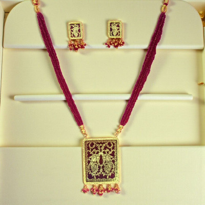 Aroras Bridal & Fashion Jewellery Brass Gold-plated Ruby Red Jewellery Set(Pack of 1)