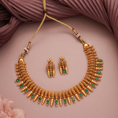 RUJVE JEWELLERY Brass, Copper Gold-plated Gold Jewellery Set(Pack of 1)