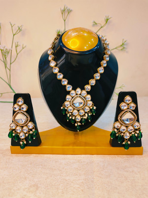 Ruvya Jewels Brass Gold-plated Green Jewellery Set(Pack of 1)
