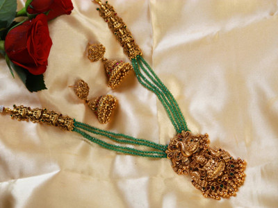 ROFARWORD Brass, Copper Gold-plated Gold Jewellery Set(Pack of 1)